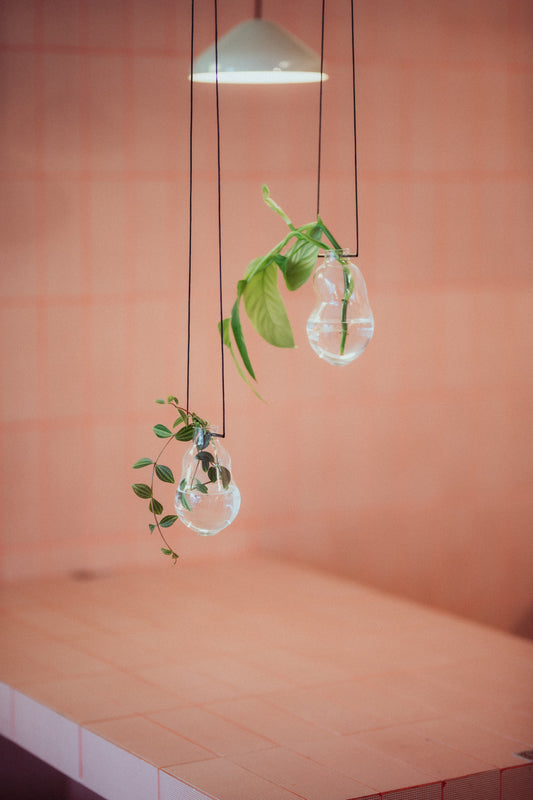 Malá závěsná váza Bacule