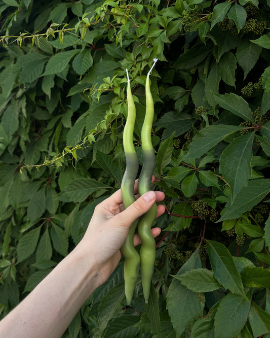 Kroucená duhovaná svíčka Hadaikum - Green