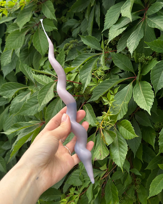 Kroucená duhovaná svíčka Hadaikum - Light Blue